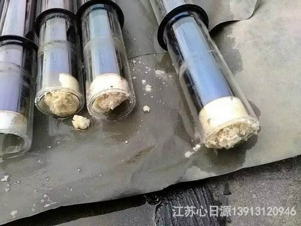 太陽能真空管水垢清洗方法
