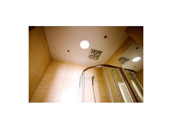 導光管無電照明系統，讓初冬的室內充滿陽光