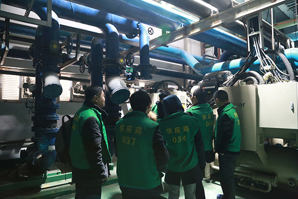 心日源運(yùn)用磁懸浮機(jī)子對(duì)中央空調(diào)進(jìn)行節(jié)能改造圖