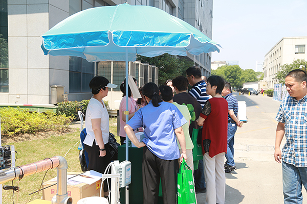 心日源索樂圖導(dǎo)光管等眾多節(jié)能產(chǎn)品再上蘇州電視臺和蘇州日報